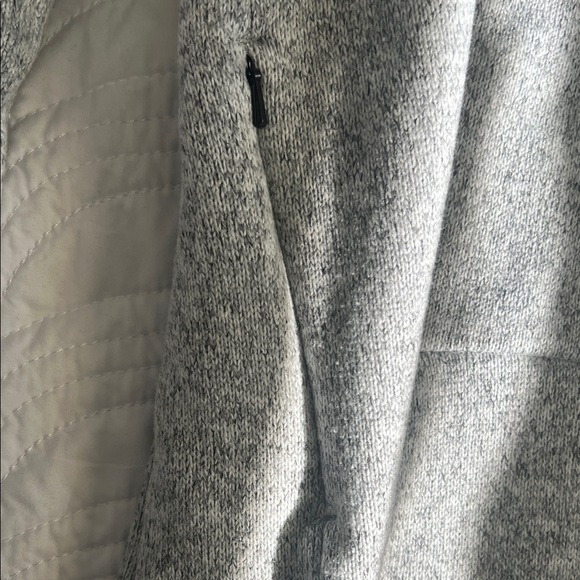 Size Large Thermal Nike Heather Gray Sweatshirt with Black Swoosh - Picture 4 of 10